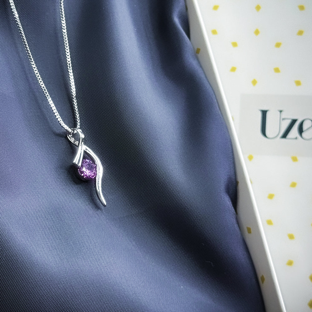 Wavelle | Curve Pendant Necklace