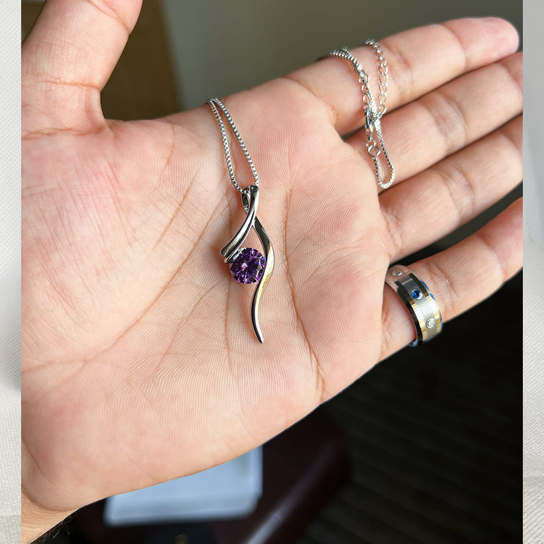 Wavelle | Curve Pendant Necklace