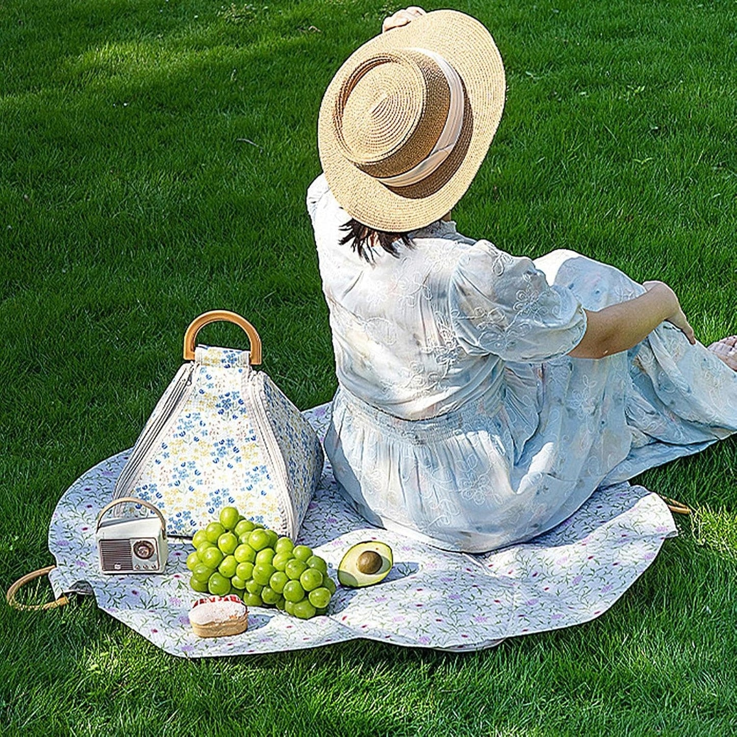 Elegant Floral Picnic Bag